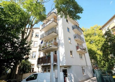 Exklusive DG-Maisonette mit drei Balkonen, Galerie und offenem Wohnkonzept