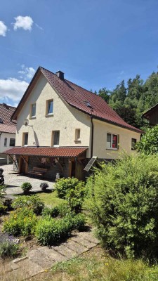 gepflegtes EFH in traumhafter, ruhiger Lage mit wunderschönem Garten