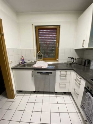 2-Zimmer Wohnung mit Einbauküche, Stellplatz & Garage