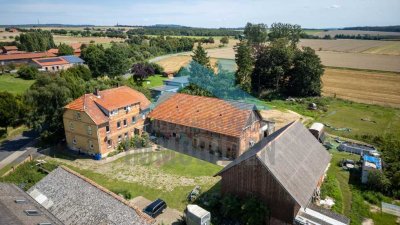 Großzügiges Hofanwesen mit Stallungen, Scheune und Mehrgenerationenwohnhaus in Espenau-Ortsrandlage!
