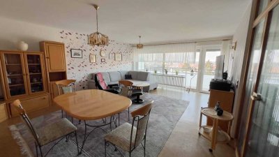 Familienfreundlich & zentral gelegen: 4 Zimmer mit 2 Balkonen, TG & Einbauküche - frei ab Kauf