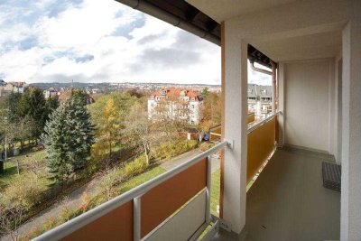 Sonnige 2Raumwohnung mit Balkon und Aufzug im Seniorenhaus!