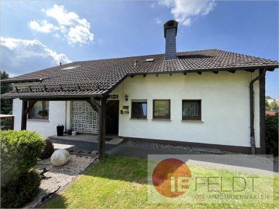 Modernes Mehrgenerationenhaus im ländlichen Wohnumfeld mit fantastischer Aussicht  in Plettenberg!