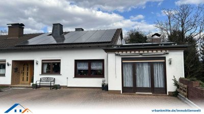 Familienfreundliche Doppelhaushälfte mit Garten in ruhiger Lage