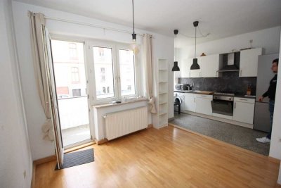 2,5-Zimmer-Wohnung mit EBK und 2 Balkonen in Hannover Zoo