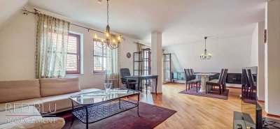 Charmante, vollmöblierte Maisonette-Wohnung direkt am Marktplatz von Leonberg