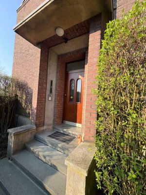 2-Zimmerwohnung in einem gepflegten 3-Familienhaus