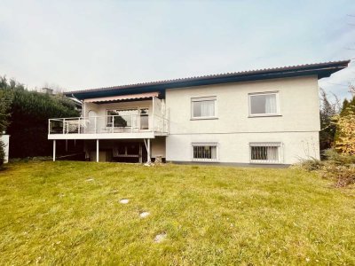 Einfamilienhaus m. Einliegerwohnung u. nicht einsehbaren Garten in begerter u. ruhiger Lage von Lic