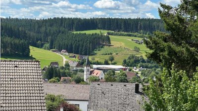 Frisch sanierte 3,5-Zimmer Wohnung mit Weitblick, ruhig gelegen am Sommerberg von Unterkirnach