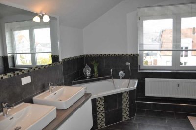 Exklusive 5-Zimmer-Wohnung in Feldrandlage (zw. KA und HD) zu vermieten