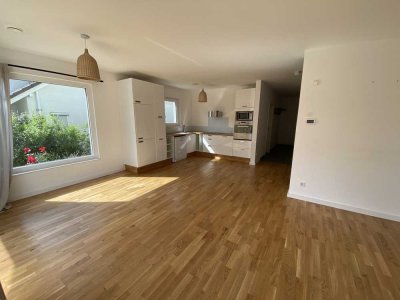 Gepflegtes 7-Zimmer Haus in Leinfelden-Echterdingen mit Parkplatz