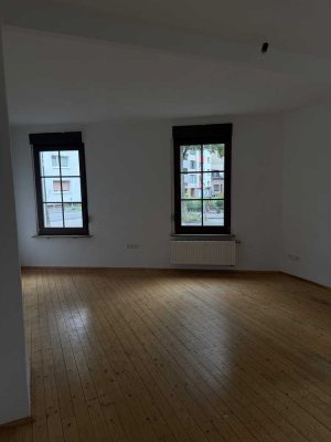 Geschmackvolle, modernisierte 2,5-Zimmer-Erdgeschosswohnung in Köln Humboldt/Gremberg
