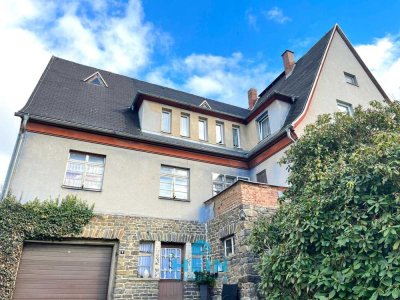 Einziehen, gestalten, wohlfühlen: Haus mit Charakter, Gartenidylle und Platz für Generationen