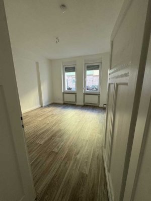 renovierte 3 Zimmer Wohnung Erdgeschoss