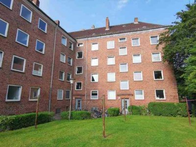 Gepflegte 2,5 Zi.Whg. mit Loggia und Badewanne ab 05.06.2025