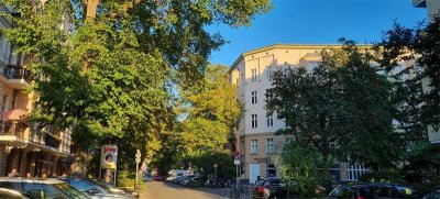 Perfekt saniert: urbaner Stuck-Altbau am Winterfeldtplatz