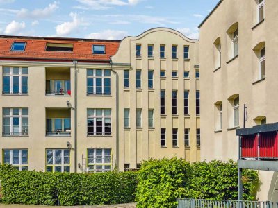 Top Lage mit Südbalkon - Denkmalgeschützte 2-Zimmer-Wohnung mit Tiefgaragenstellplatz in Leipzig