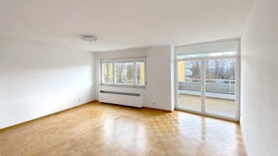 Helle 5,5-Zimmer-Wohnung mit Balkon im 3. OG in Böblingen