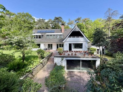 Traumlage - Ein-/Zweifamilienhaus auf idyllischem Grundstück