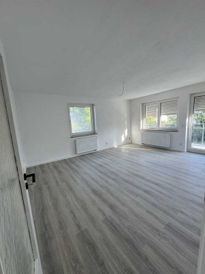 Erstbezug nach Sanierung! 3 ZimmerWohnung zu vermieten!