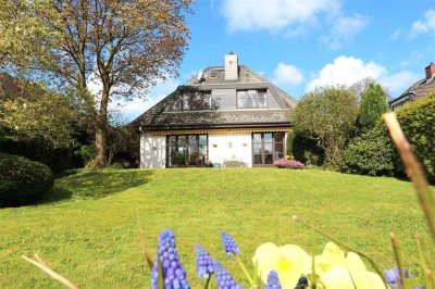 Traumhaftes Einfamilienhaus mit idyllischem Garten in Bönningstedt