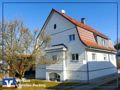 Wohnqualität in Stadtnähe: Charmantes Einfamilienhaus mit 2 top Nebengebäuden wartet auf Sie!