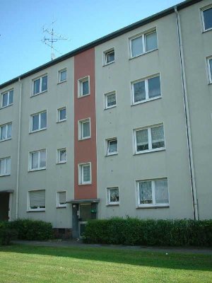 +++ 2 Raumwohnung im Erdgeschoss in Wanheim mit Duschbad +++