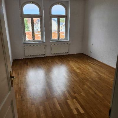 WG geeignet: 3 Zimmer Wohnung mit Balkon