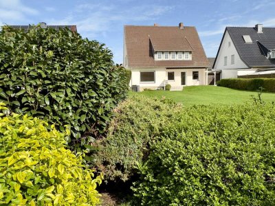 1,2 oder 3 Familienhaus mit großem Grundstück in Familienfreundlicher Lage von Salzkotten Kernstadt