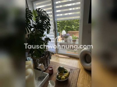 Tauschwohnung: Charmante helle  Gartenwohnung mit Terassenfenstern .