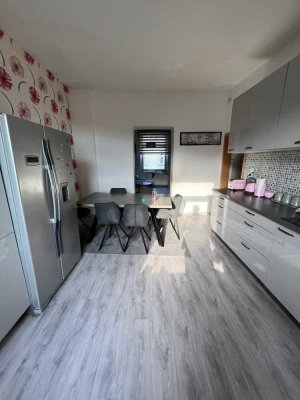Stilvolle, vollständig renovierte 4,5-Zimmer-Wohnung in Gelsenkirchen