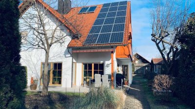 Sehr schöne 1,5 Zimmer Wohnung mit Balkon und extra Schlafzimmer