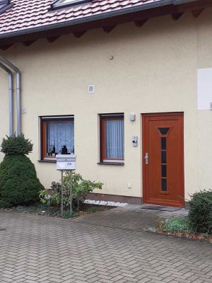 Gepflegtes Reihenhaus mit 4 Zimmern in Barleben