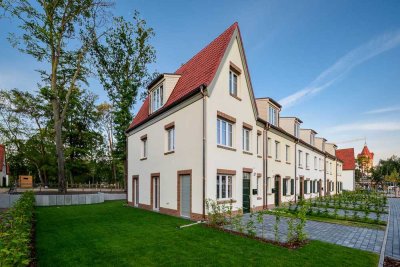 MORGEN!! Offene Besichtigung am Sonntag, 10.08./15.00 Uhr! Attraktives Haus im Grünen !!