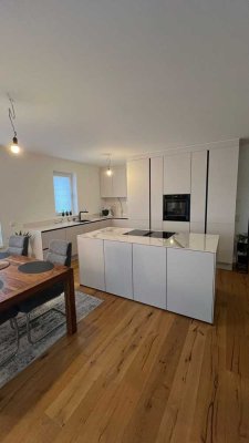 *** Luxuriöse Neubau EG-Wohnung mit EIGENEM Garten***