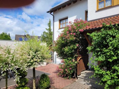 Ruhige, schöne 4ZKB+Dusche/WC in Kissing, 4-Parteienhaus