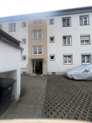 CityHome | Helle 3-Zimmer-Wohnung in Augsburg-Göggingen mit Balkon und Stellplatz