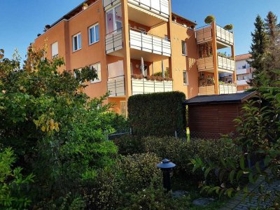 Leben...Wohnen...Genießen. Ruhig, grün und zentral -  Exklusive Gartenwohnung, die begeistert