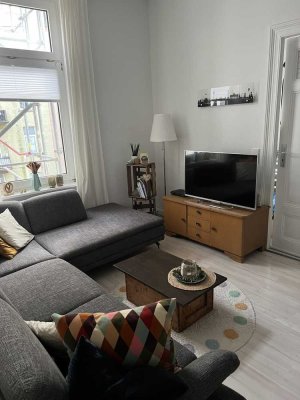 Gut vermietetet 2 Zimmer Altbauwohnung mit Balkon zu verkaufen