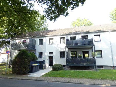 Perfekte Erdgeschoss-Wohnung mit Balkon - wird demnächst modernisiert