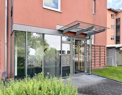 Helle 2-Zimmer-Wohnung mit Westbalkon, Carport & Aufzug