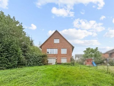 Zwei zum Preis von einem: Wohnen und Vermieten auf großem Grundstück in gesuchter Lage von Reinfeld