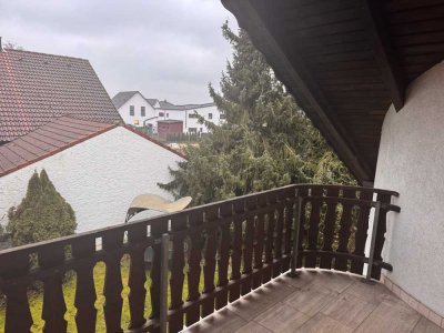 Geschmackvolle, gepflegte 3,5-Raum-Dachgeschosswohnung mit Balkon in Vohburg an der Donau