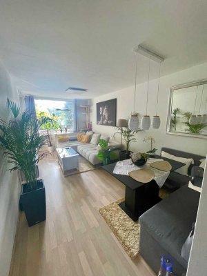Moderne 2-Zimmer Wohnung mit Balkon in München-Am Hart