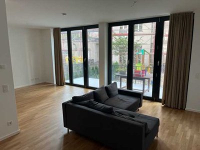 Neubau Hochparterre -94 m² gr. Wohnküche mit Terrasse + 2 Zimmer am Bayerischen Platz