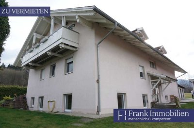 Charmante Wohnung in Neukirchen beim Heiligen Blut – Zwei Balkone mit Blick auf den Hohenbogen!