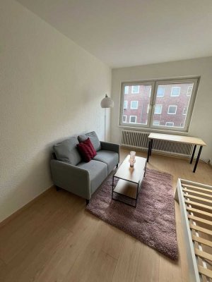 möbliertes WG-Zimmer in Toplage für Studentinnen / Azubis