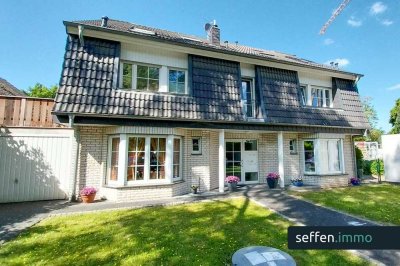 Köln-Weiden: Stilvolle Maisonettewohnung mit 3 Zimmern, 2 Balkonen & Stellplatz