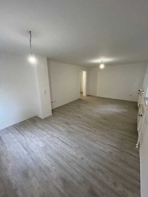 Erstbezug nach Sanierung – 2-Zimmer-Wohnung mit Terrasse, verfügbar ab 01.12.2025