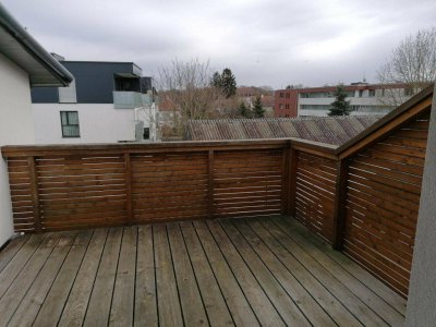 Klimatisierte, gemütliche 2- Zimmer Wohnung mit möblierter Küche und schöner Terrasse in Ried - Nähe Bahnhof